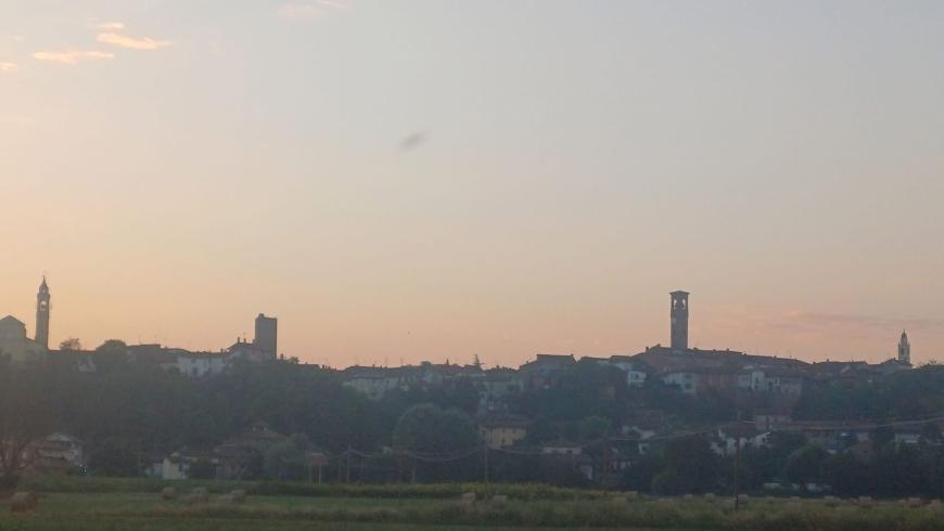 Panorama al tramonto su Capriata d'Orba
