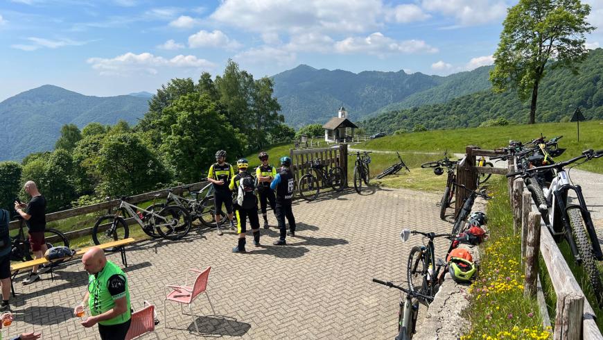 Alpe Camasca: bivio tra Valsesia e Cusio