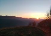 Tramonto sui crinali dell'Appennino al confine tra Piemonte e Liguria