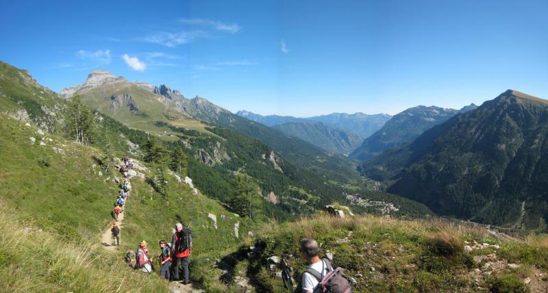 Lungo il Sentiero dei Fiori, tra Alpe Veglia e Alpe Ciamporino - foto di Renato Boschi